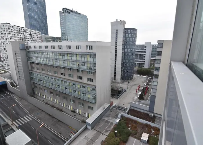 Modern At Vic *